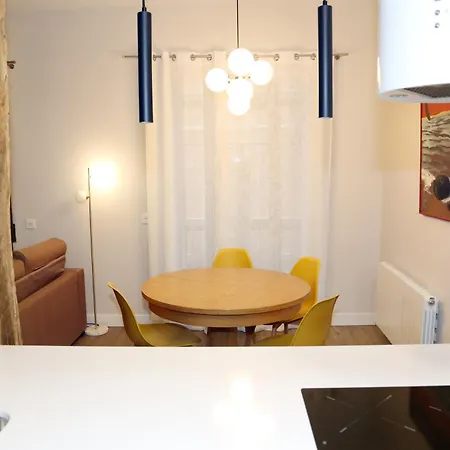 Magnifico Piso Frente Al Casco Viejo De * Бильбао