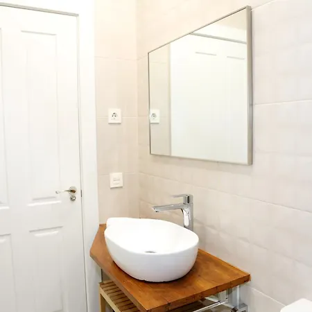 Magnifico Piso Frente Al Casco Viejo De