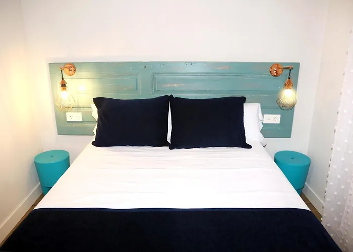 Magnifico Piso Frente Al Casco Viejo De Apartamento *