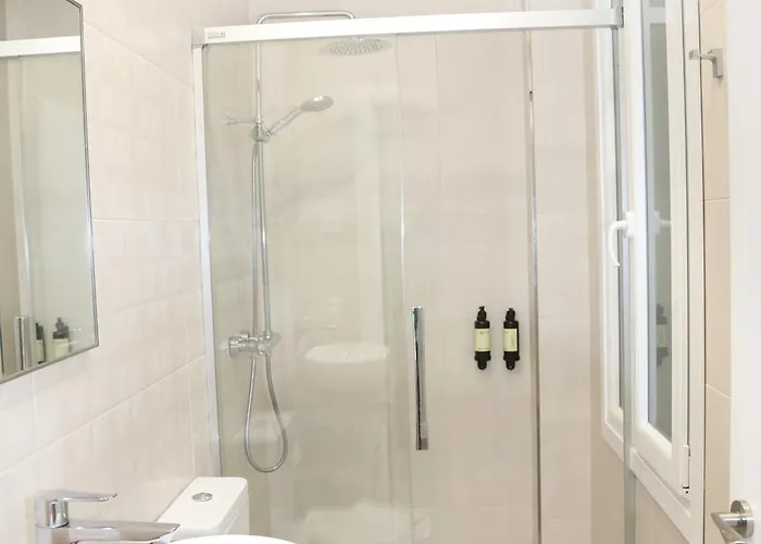 Magnifico Piso Frente Al Casco Viejo De Apartamento *