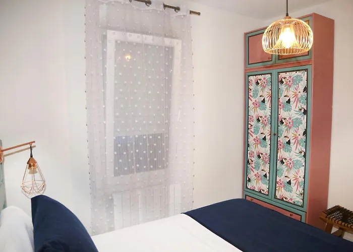 Magnifico Piso Frente Al Casco Viejo De Bilbao